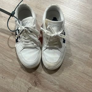OFF WHITE SNKERS